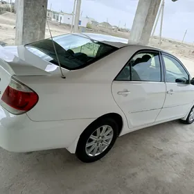 Toyota Camry 2004