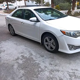 Toyota Camry 2014