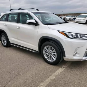 Toyota Highlander 2018