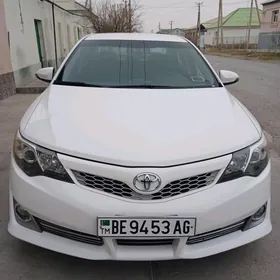 Toyota Camry 2014