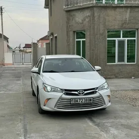 Toyota Camry 2016