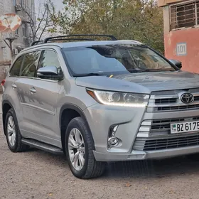 Toyota Highlander 2018