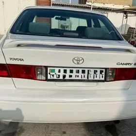 Toyota Camry 2000