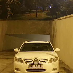 Toyota Camry 2011