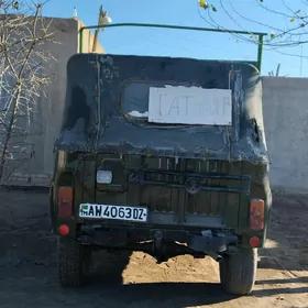 UAZ Profi 2001