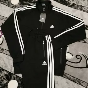 Adidas spartiwka