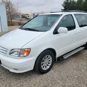 Toyota Sienna 2002