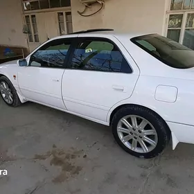 Toyota Camry 2000