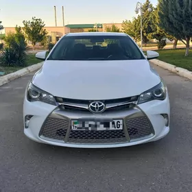 Toyota Camry 2017