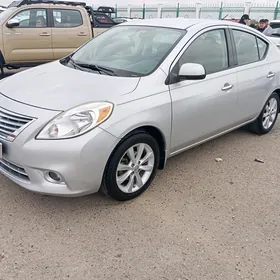 Nissan Versa 2013