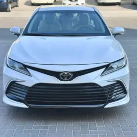 Toyota Camry 2022