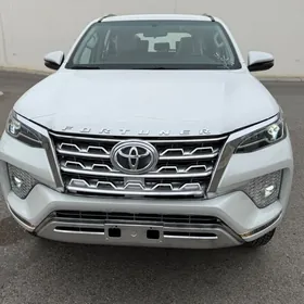 Toyota Fortuner 2024