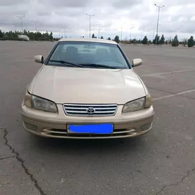 Toyota Camry 2000