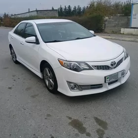 Toyota Camry 2012