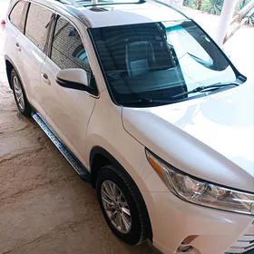 Toyota Highlander 2019