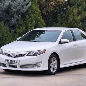 Toyota Camry 2013