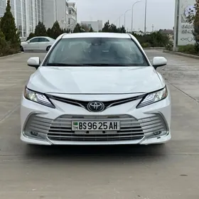 Toyota Camry 2020