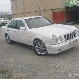 Mercedes-Benz E320 1998