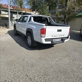 Toyota Tacoma 2018