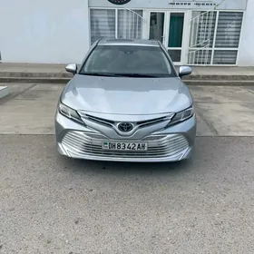 Toyota Camry 2018