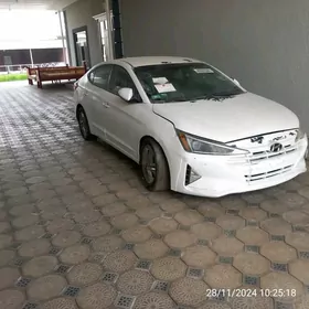 Hyundai Elantra 2019