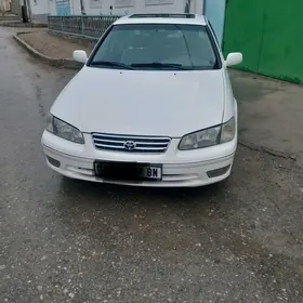 Toyota Camry 2000