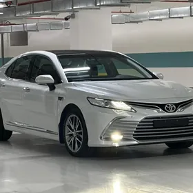 Toyota Camry 2023