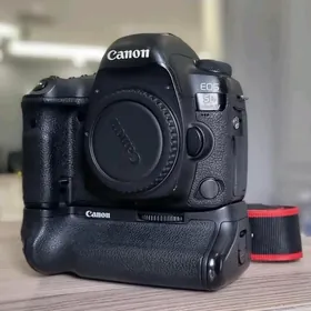 canon eos 5D mark IV body