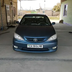 Toyota Camry 2004