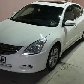 Nissan Altima 2012