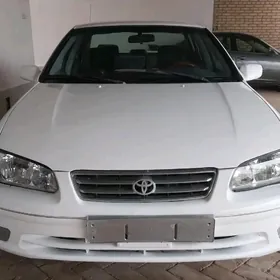 Toyota Camry 1998