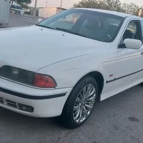 BMW E39 1999