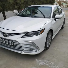 Toyota Camry 2018