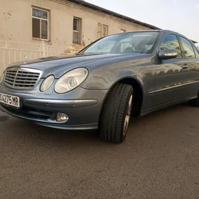 Mercedes-Benz E320 2004