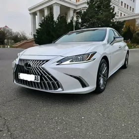 Lexus ES 350 2022