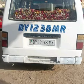 Nissan Urvan 1993