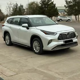 Toyota Highlander 2022