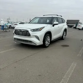 Toyota Highlander 2021