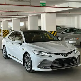 Toyota Camry 2023