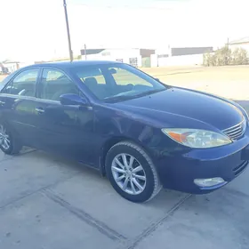 Toyota Camry 2004