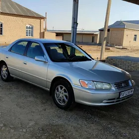 Toyota Camry 2001