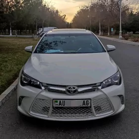 Toyota Camry 2016