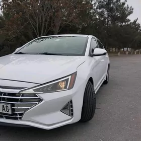 Hyundai Elantra 2019