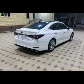 Lexus ES 350 2019