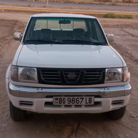 Nissan Navara 2001