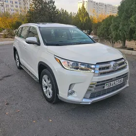 Toyota Highlander 2016