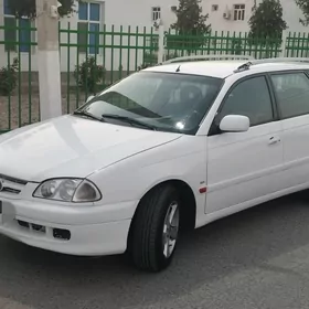 Toyota Avensis 2002