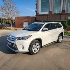 Toyota Highlander 2019