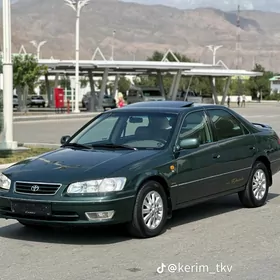 Toyota Camry 2000