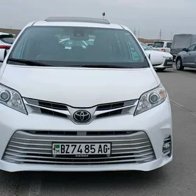 Toyota Sienna 2020